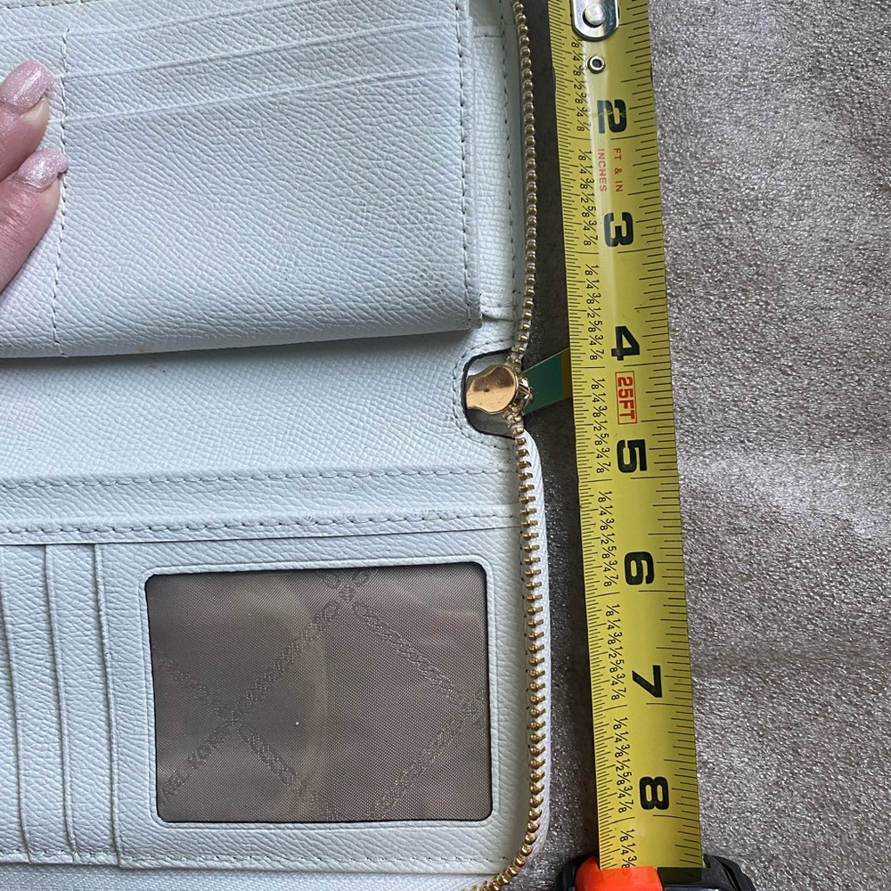 Authentic Michael Kors - Picture 10 of 10